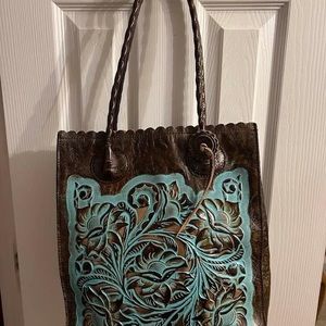Like new Patricia Nash Cavo Tote
